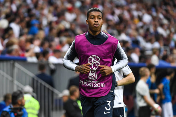 球显露出他 球显露出他