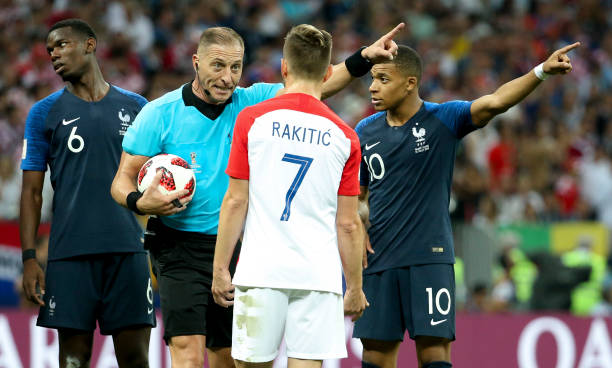 件並非首次 件並非首次